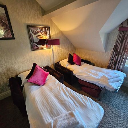 Grosvenor Pulford Hotel & Spa מראה חיצוני תמונה