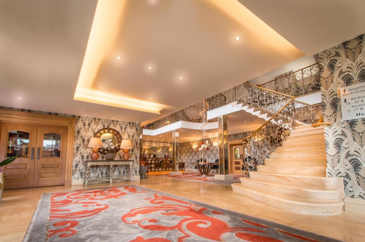 Grosvenor Pulford Hotel & Spa מראה חיצוני תמונה