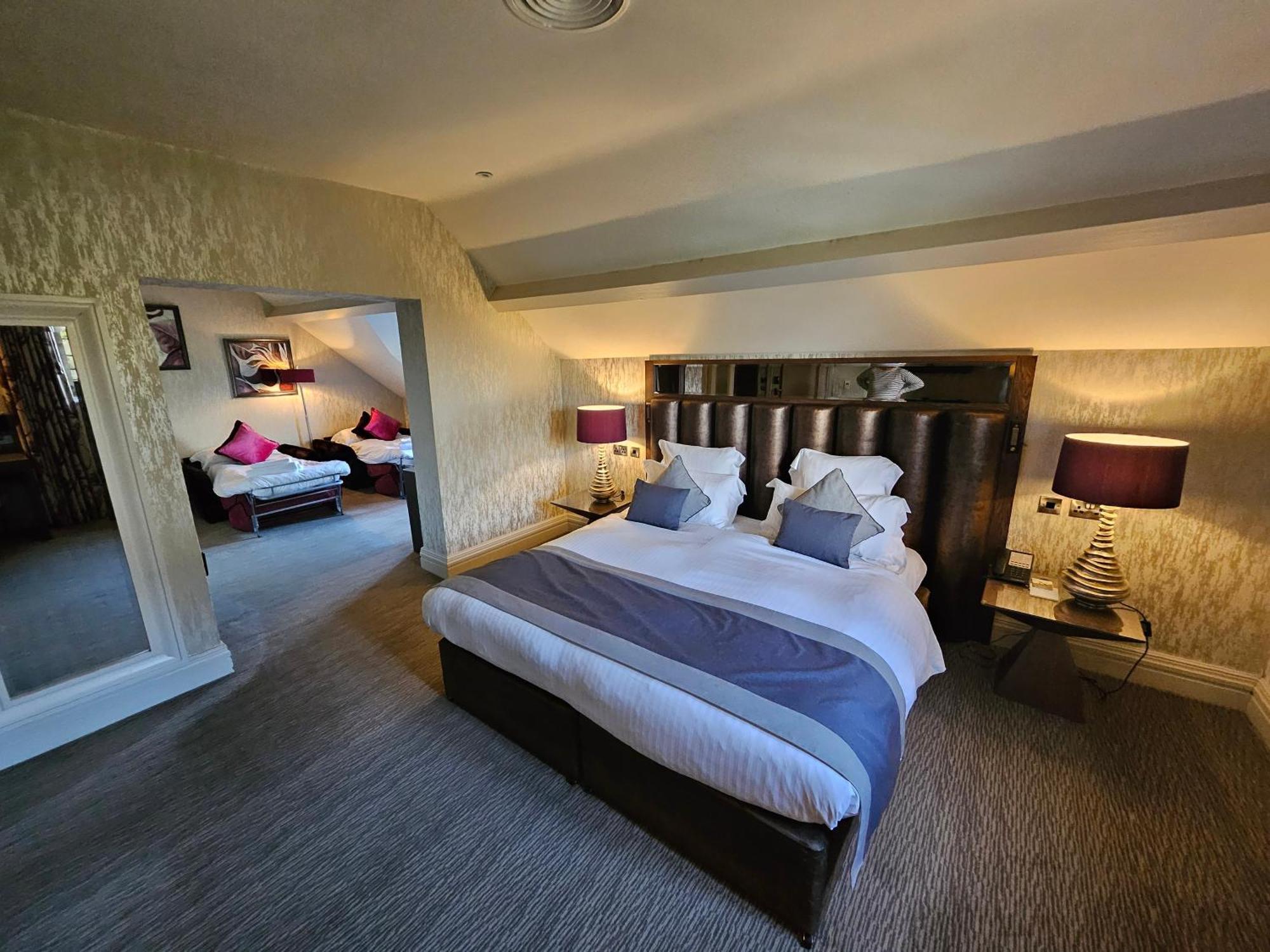 Grosvenor Pulford Hotel & Spa מראה חיצוני תמונה