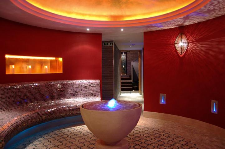 Grosvenor Pulford Hotel & Spa מראה חיצוני תמונה