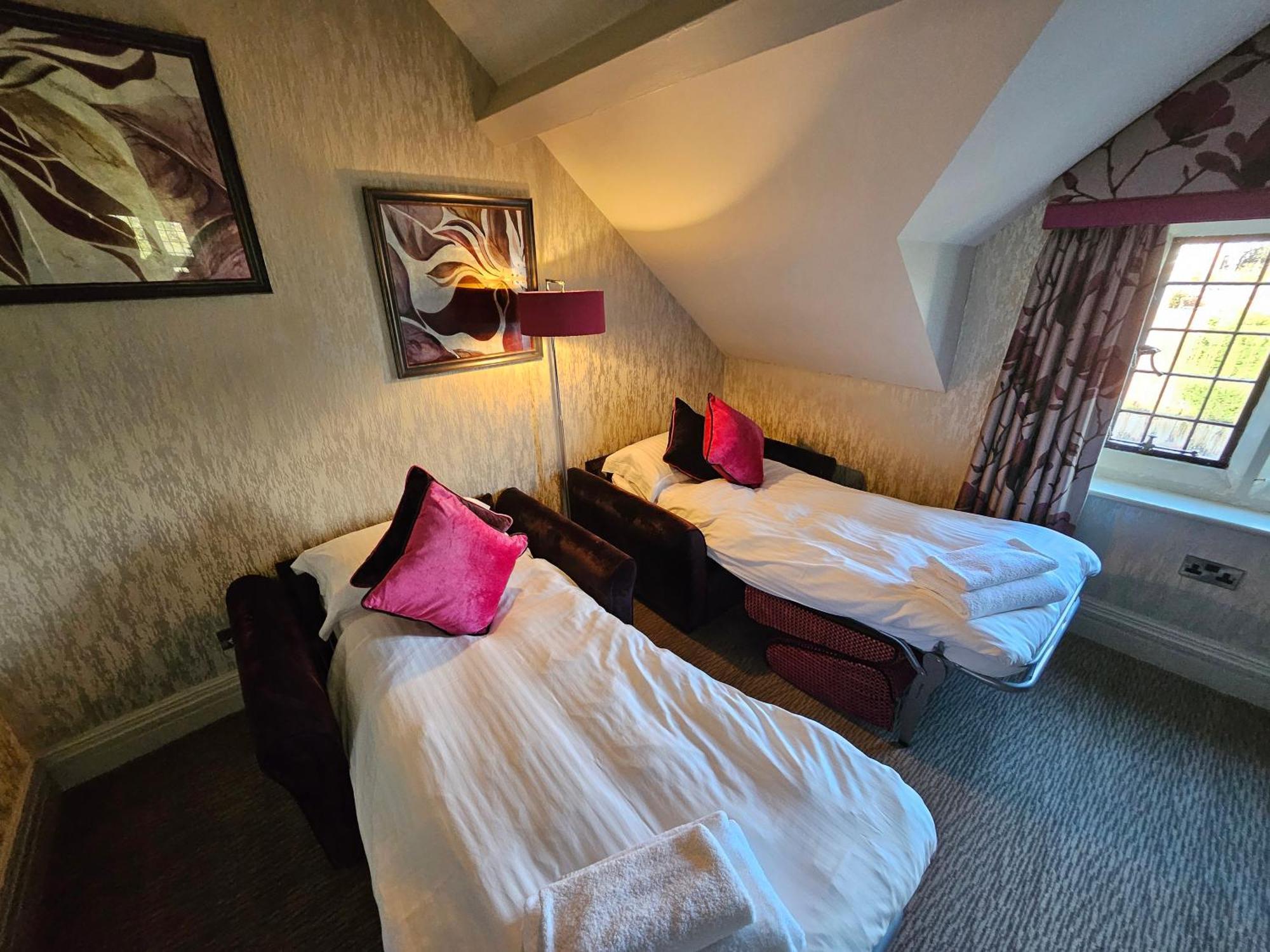 Grosvenor Pulford Hotel & Spa מראה חיצוני תמונה
