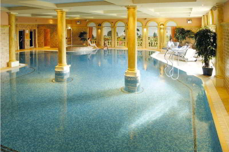 Grosvenor Pulford Hotel & Spa מראה חיצוני תמונה